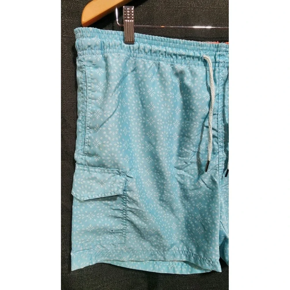 Spicy Tuna Blue Lined Swim Trunks UV 50+ Sz Lg 5.5